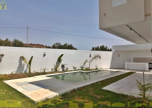 À Vendre – Villa Haut Standing à Hammamet Sud