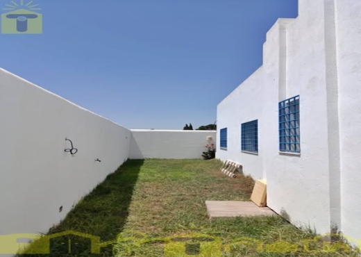 Charmante villa S+3 avec piscine à vendre - Bien immobilier à {"id":16,"country_id":219,"name":"NABEUL","slug":"nabeul"} - Image 4 - Sonia Immo - Agence Immobilière Sonia Immo