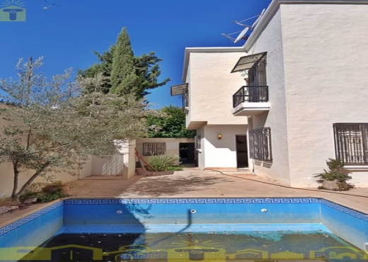 Une superbe villa sur deux niveaux est disponible - Bien immobilier à {"id":16,"country_id":219,"name":"NABEUL","slug":"nabeul"} - Agence Immobilière immo\'in