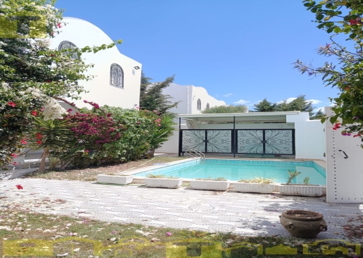 À vendre – Magnifique villa avec piscine à #Hammam