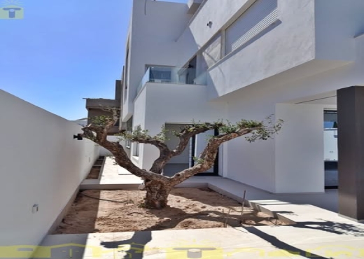 À VENDRE — Villa de Prestige avec Vue Sur Mer - Bien immobilier à {"id":16,"country_id":219,"name":"NABEUL","slug":"nabeul"} - Agence Immobilière immo\'in